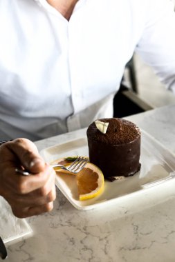 Masada lezzetli bir pasta var.