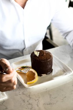 Masada lezzetli bir pasta var.