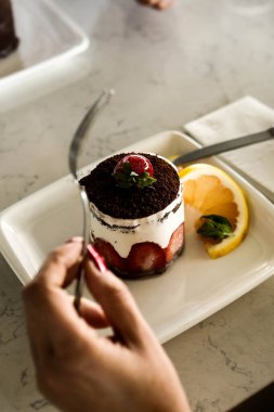 Masada lezzetli bir pasta var.