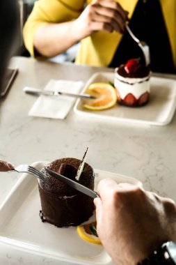 Masada lezzetli bir pasta var.