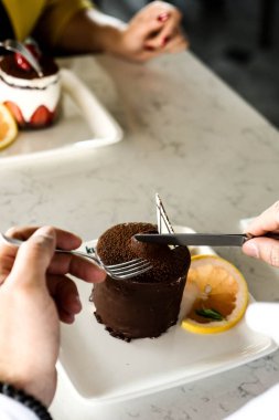 Masada lezzetli bir pasta var.