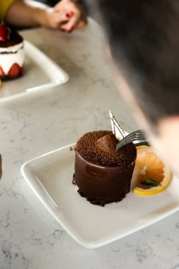 Masada lezzetli bir pasta var.