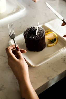 Masada lezzetli bir pasta var.