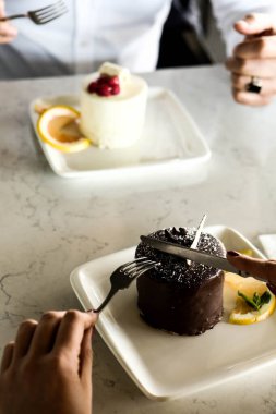 Masada lezzetli bir pasta var.