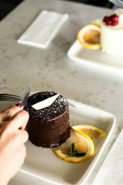 Masada lezzetli bir pasta var.