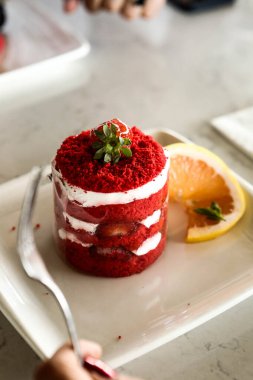 Masada lezzetli bir pasta var.