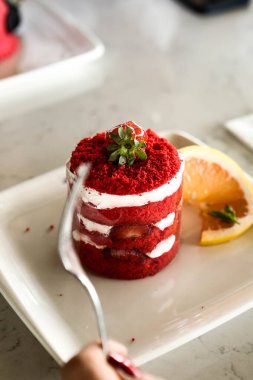 Masada lezzetli bir pasta var.