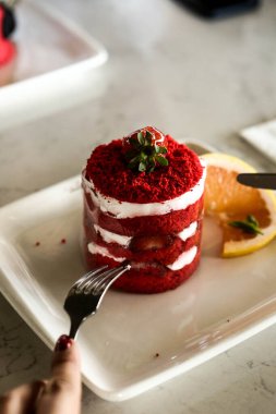 Masada lezzetli bir pasta var.