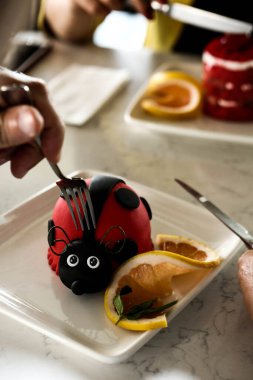 Masada lezzetli bir pasta var.