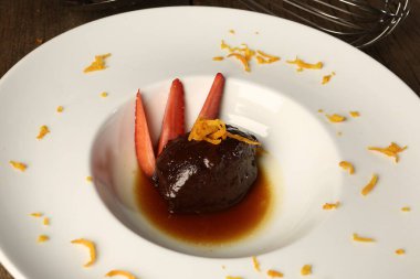 Yerel şeflerin pişirdiği ilginç yemekler.