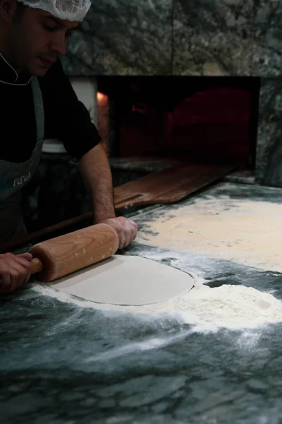 Faire Une Pizza Turque Lahmacun Restauration Rapide Street Food Populaire — Photo