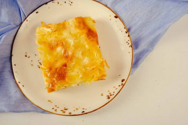 Pastry Lezat Dengan Isian Keju Feta — Stok Foto