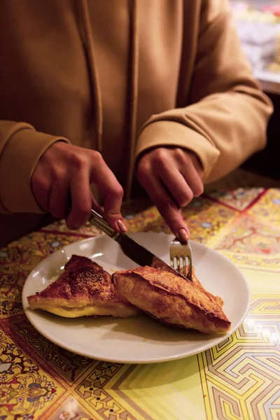 Leckeres Gebäck Mit Feta Käse Füllung — Stockfoto