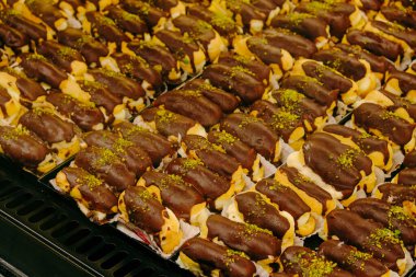 Masada lezzetli bir pasta var.