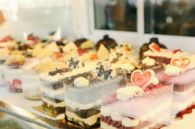 Masada lezzetli bir pasta var.