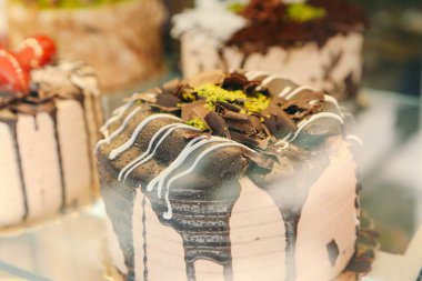 Masada lezzetli bir pasta var.