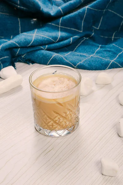 Eiskaffee Mit Milch Eiskaffee Latte Frau Hält Glas Eiskaffee Der — Stockfoto