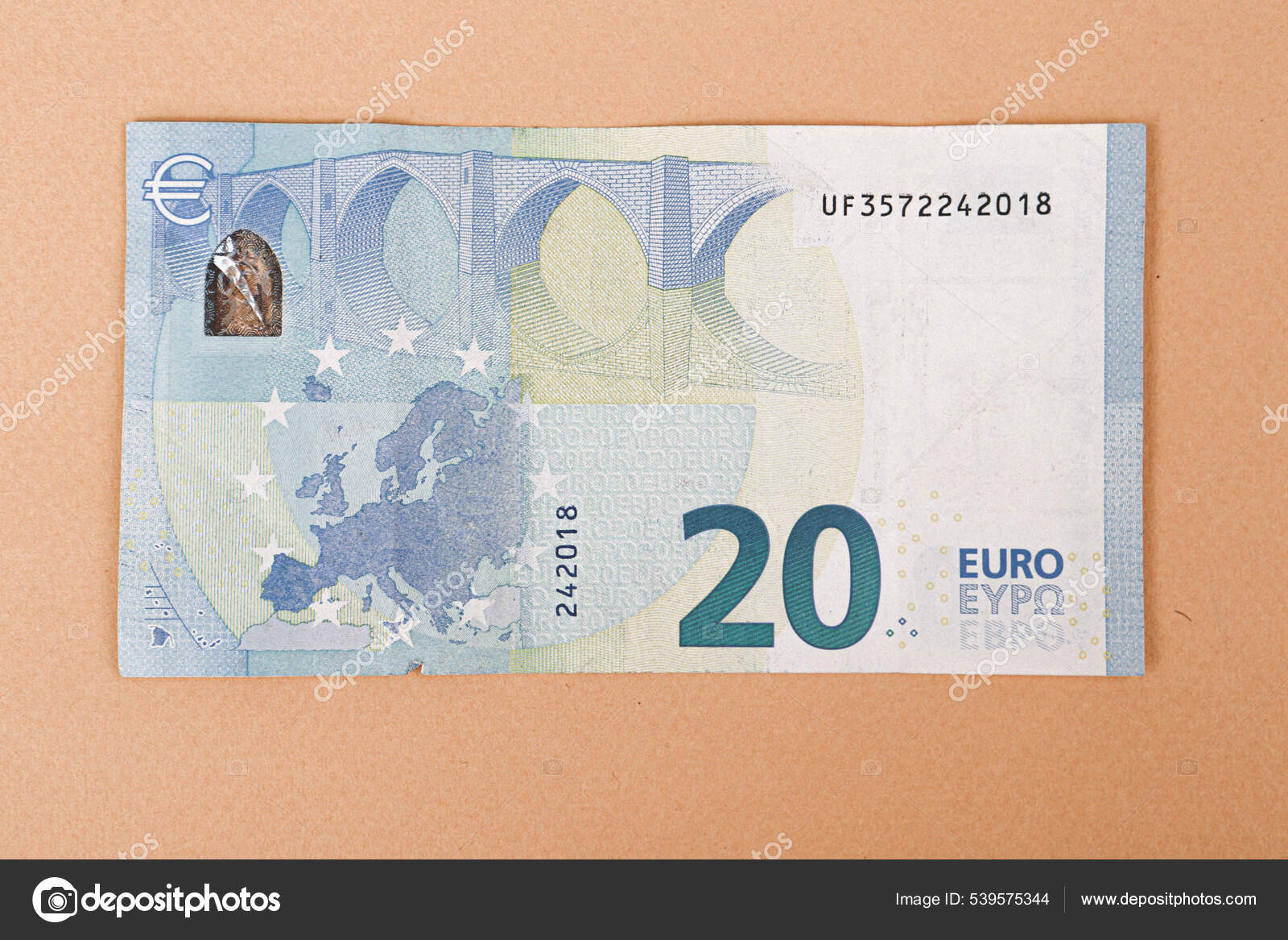 欧洲货币欧元现钞—— 库存社论照片© utkudemirsoy #539575344