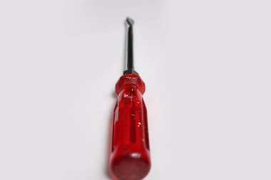 Plastik saplı tornavida.