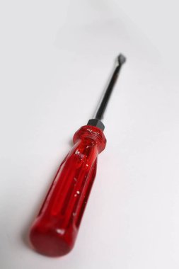 Plastik saplı tornavida.