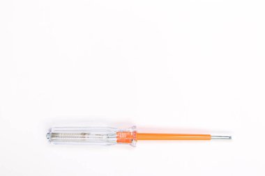 Plastik saplı tornavida.