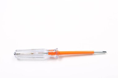 Plastik saplı tornavida.