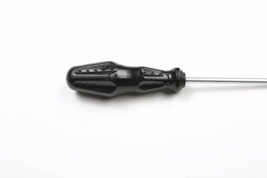 Plastik saplı tornavida.