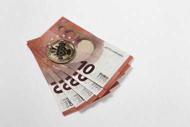 Multi Euro Dolar, farklı türde yeni nesil banknotlar, bitcoin