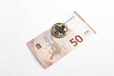 Multi Euro Dolar, farklı türde yeni nesil banknotlar, bitcoin