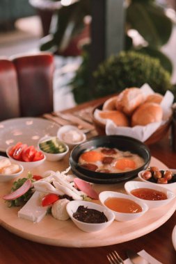 zengin ve leziz Türk Kahvaltı