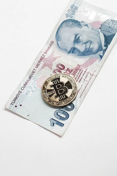 Turkiska Lira Sedlar Och Bitcoin — Stockfoto