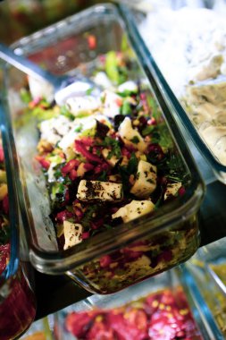 Geleneksel Türk ve Yunan yemek meze masası