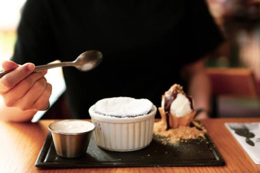 dondurma çikolatalı sufle