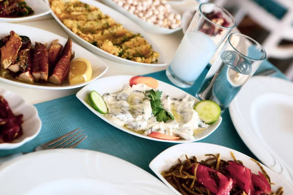 Traditionelles Türkisches Und Griechisches Dinner Meze Tisch — Stockfoto