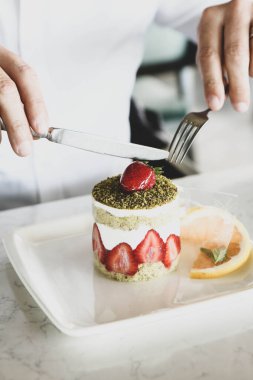 Masada lezzetli bir pasta var.