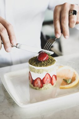 Masada lezzetli bir pasta var.