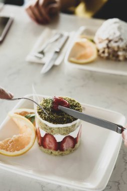 Masada lezzetli bir pasta var.