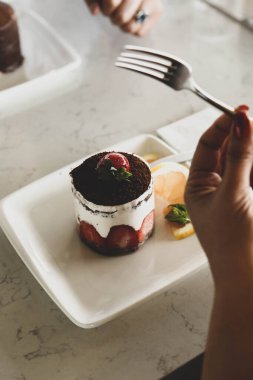 Masada lezzetli bir pasta var.