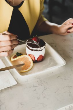 Masada lezzetli bir pasta var.