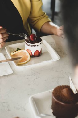 Masada lezzetli bir pasta var.