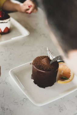 Masada lezzetli bir pasta var.