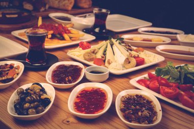 zengin ve leziz Türk Kahvaltı