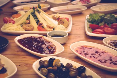 zengin ve leziz Türk Kahvaltı