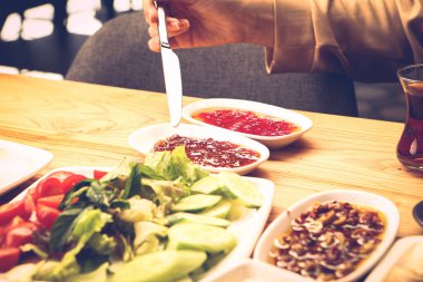 zengin ve leziz Türk Kahvaltı