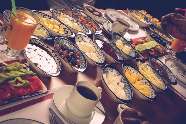 zengin ve leziz Türk Kahvaltı