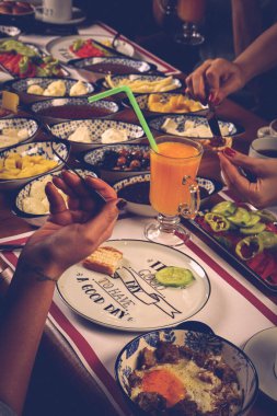 zengin ve leziz Türk Kahvaltı