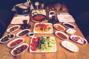 zengin ve leziz Türk Kahvaltı