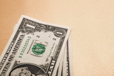 Bir sürü nakit bize dolar