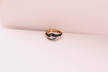 Elmas Mücevherler ve Moda Mücevherleri