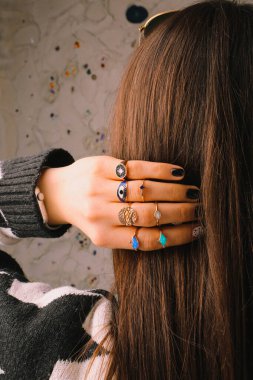 Elmas Mücevherler ve Moda Mücevherleri